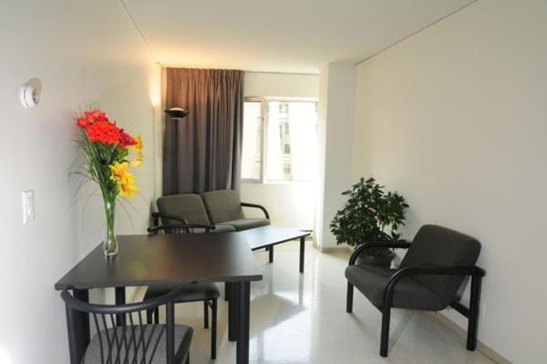 Residences Uqam Ouest Монреаль Экстерьер фото